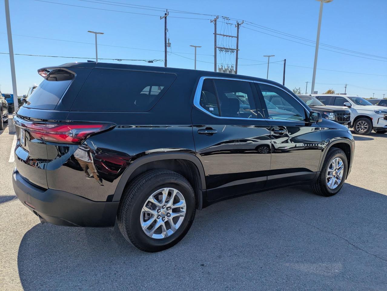 2023 Chevrolet Traverse LS