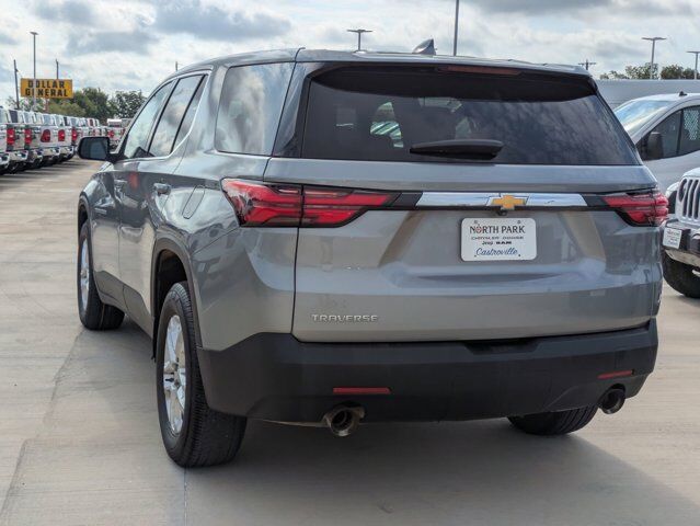 2023 Chevrolet Traverse LS Castroville TX