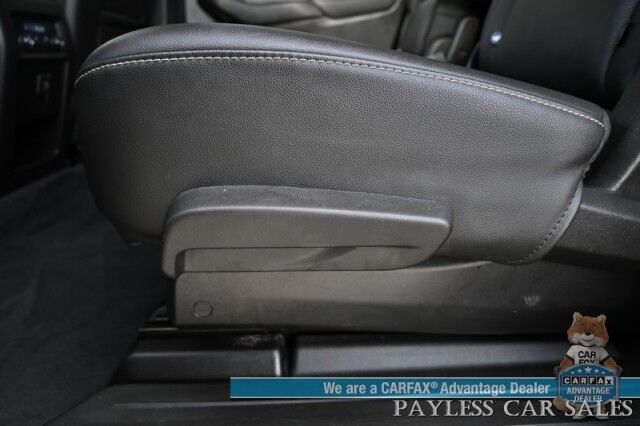 2023 Chevrolet Traverse LT / AWD / Auto Start / Power & Heated Leather Seats / Heated Steering Wheel / Lane Departure & Blind Spot / Rear Captain Chairs / 3rd Row / Apple CarPlay & Android Auto / Back Up Camera / 1-Owner Anchorage AK