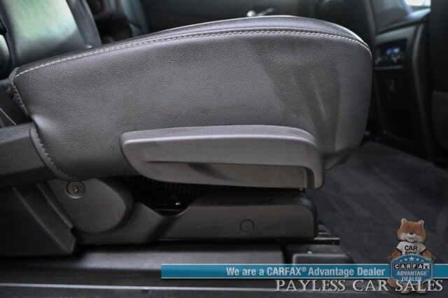2023 Chevrolet Traverse LT / AWD / Auto Start / Power & Heated Leather Seats / Heated Steering Wheel / Lane Departure & Blind Spot / Rear Captain Chairs / 3rd Row / Apple CarPlay & Android Auto / Back Up Camera / 1-Owner Anchorage AK