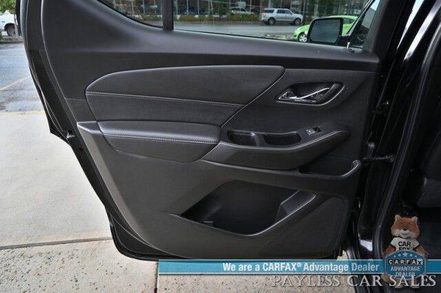 2023 Chevrolet Traverse LT / AWD / Auto Start / Power & Heated Leather Seats / Heated Steering Wheel / Lane Departure & Blind Spot / Rear Captain Chairs / 3rd Row / Apple CarPlay & Android Auto / Back Up Camera / 1-Owner Anchorage AK