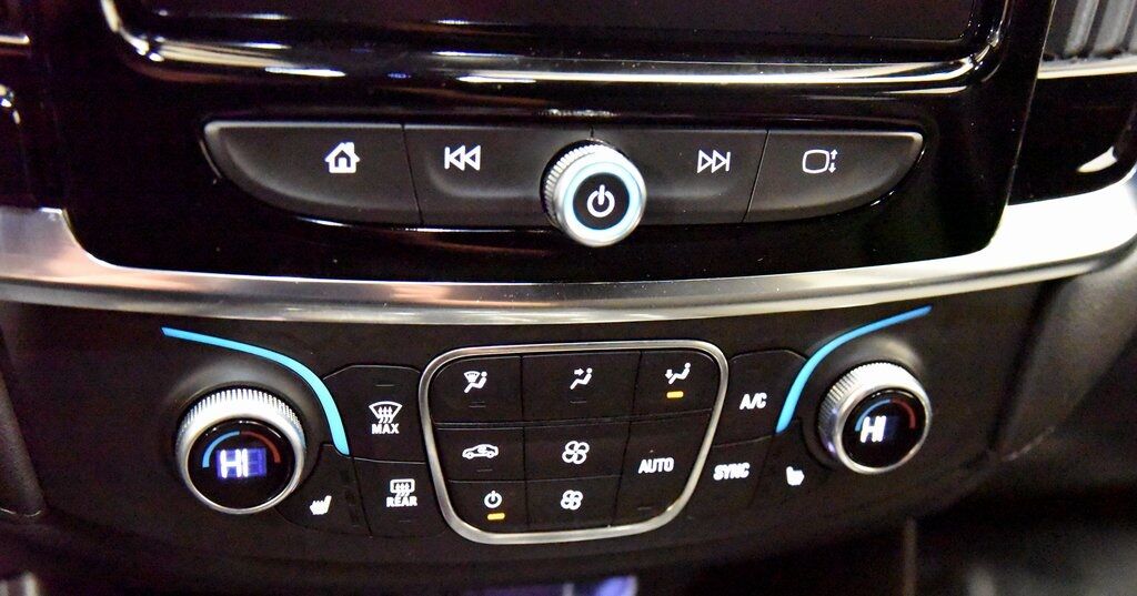 2023 Chevrolet Traverse LT Akron