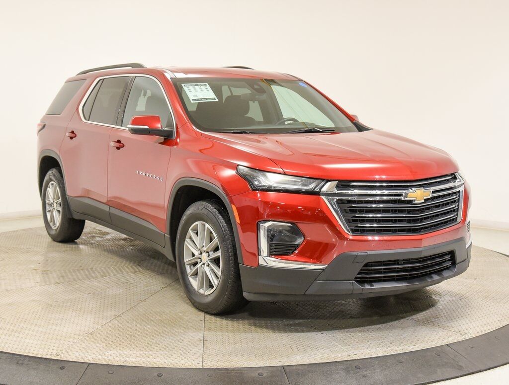 2023 Chevrolet Traverse LT Akron