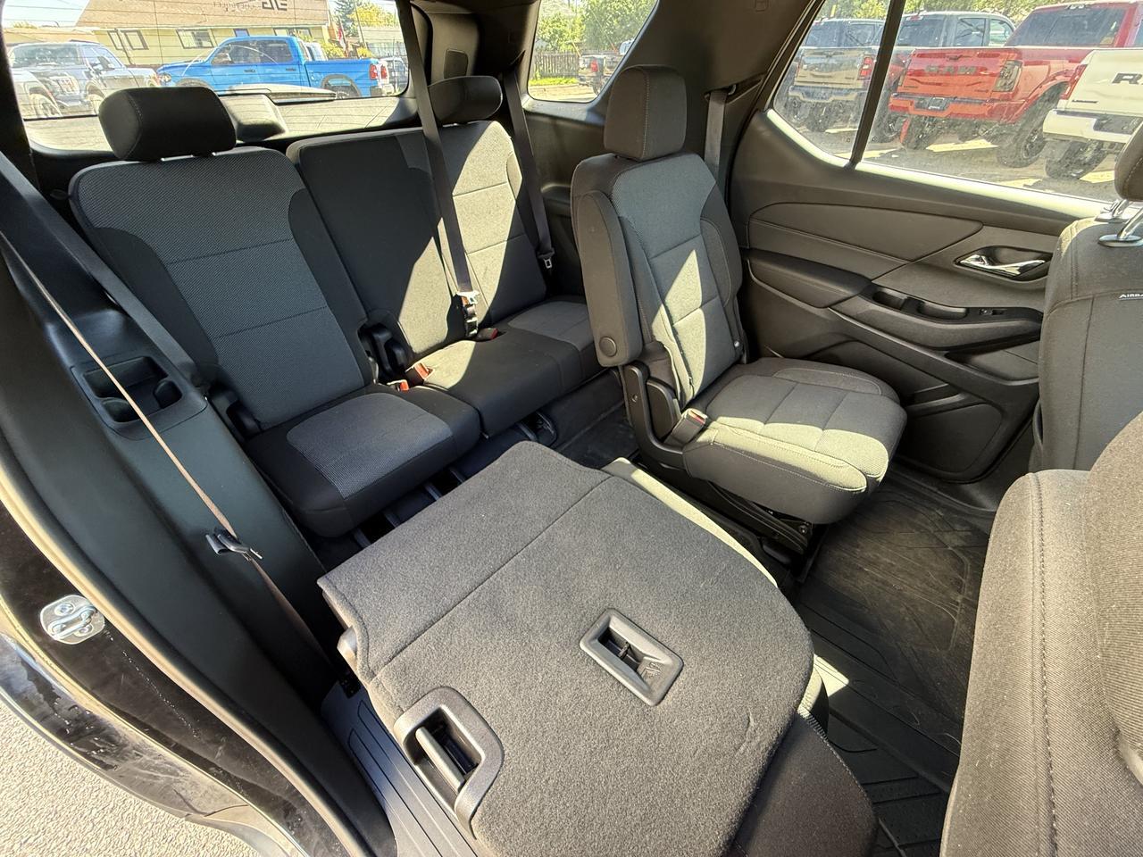 2023 Chevrolet Traverse LT Cloth AWD | Low KMs | V6 | Premium Cloth | Heated Seats | 8IN Touchscreen | Chevrolet Infotainmen Redwater AB