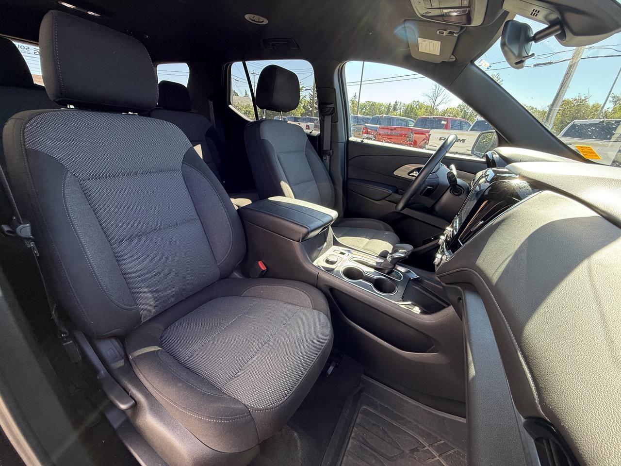 2023 Chevrolet Traverse LT Cloth AWD | Low KMs | V6 | Premium Cloth | Heated Seats | 8IN Touchscreen | Chevrolet Infotainmen Redwater AB