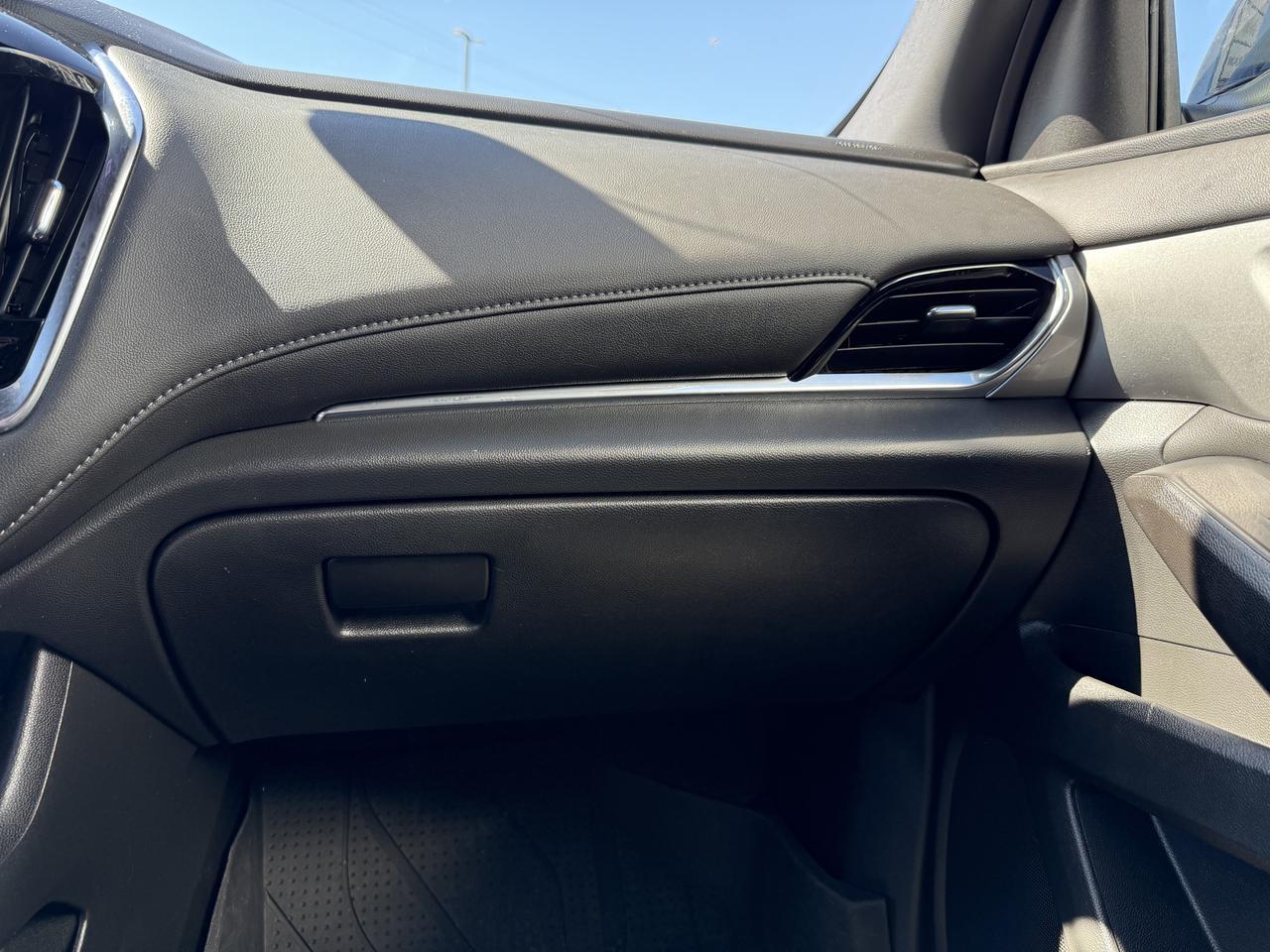 2023 Chevrolet Traverse LT Cloth AWD | Low KMs | V6 | Premium Cloth | Heated Seats | 8IN Touchscreen | Chevrolet Infotainmen Redwater AB