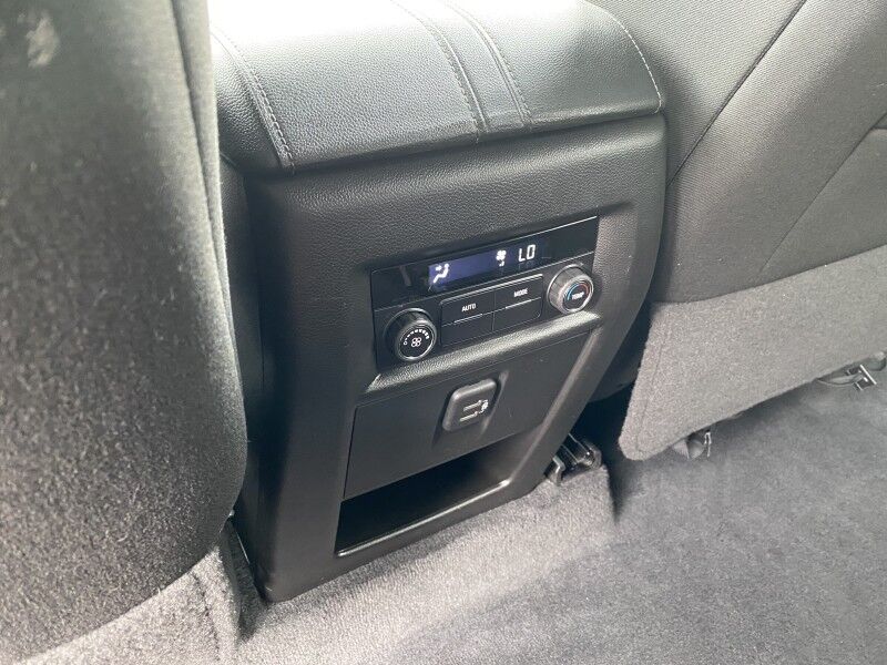 2023 Chevrolet Traverse LT Cloth Bristol  PA