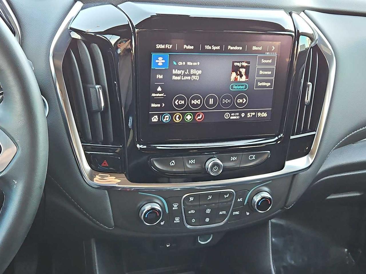 2023 Chevrolet Traverse LT Cloth Irving TX