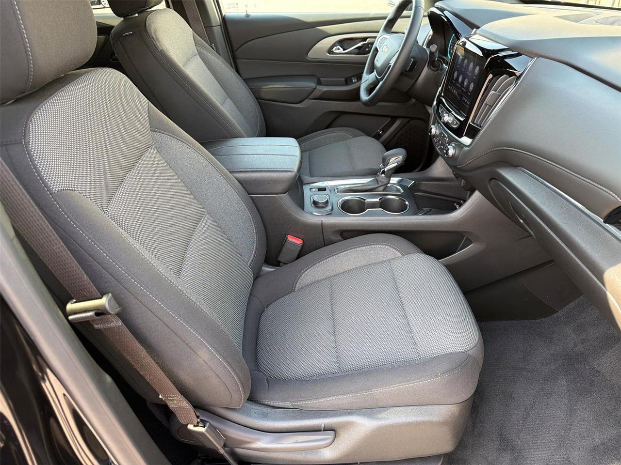 2023 Chevrolet Traverse LT Cloth Hagerstown MD