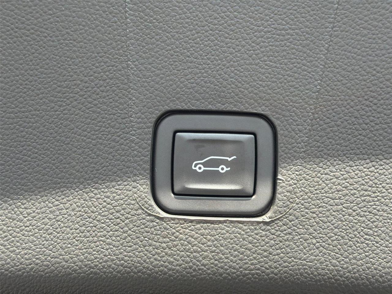 2023 Chevrolet Traverse LT Cloth Hagerstown MD