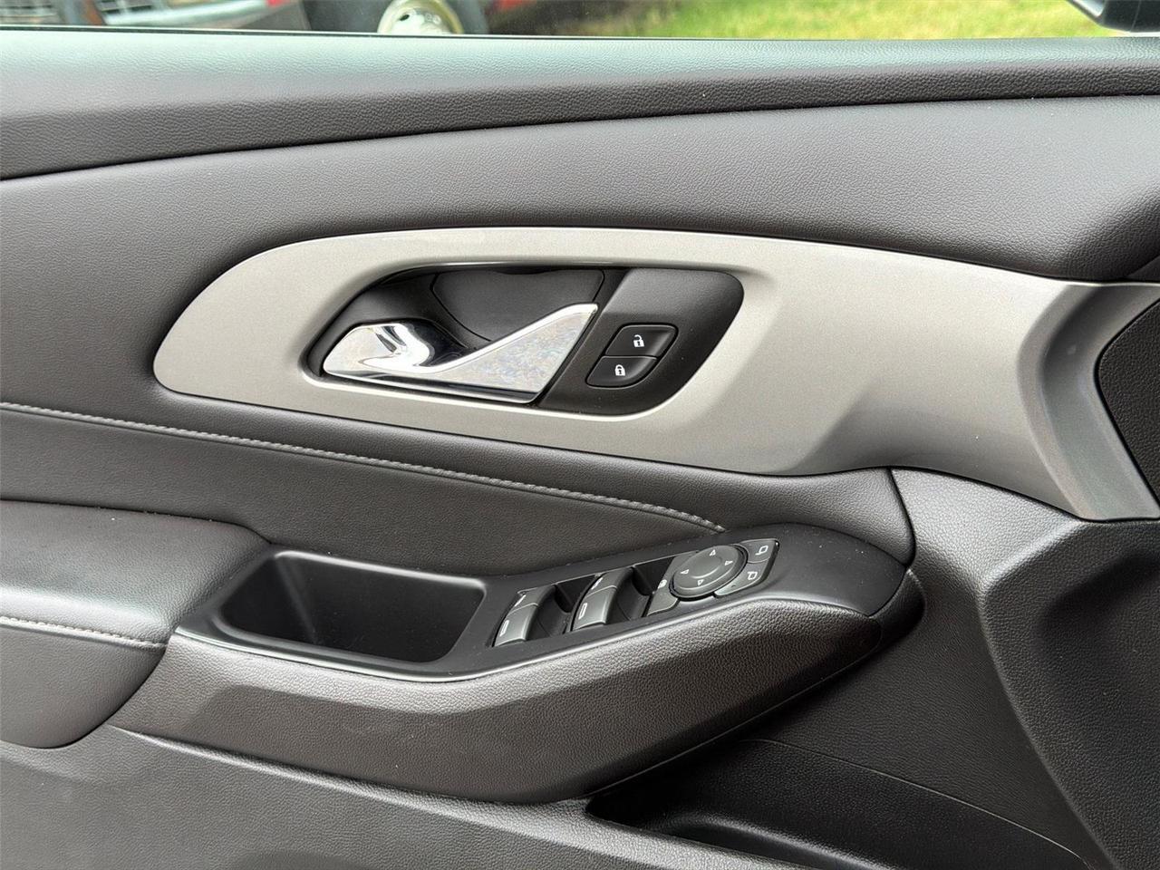 2023 Chevrolet Traverse LT Cloth Hagerstown MD
