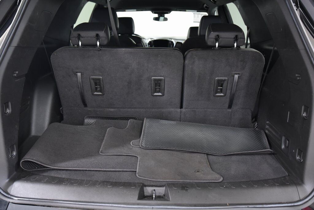 2023 Chevrolet Traverse LT Leather Akron