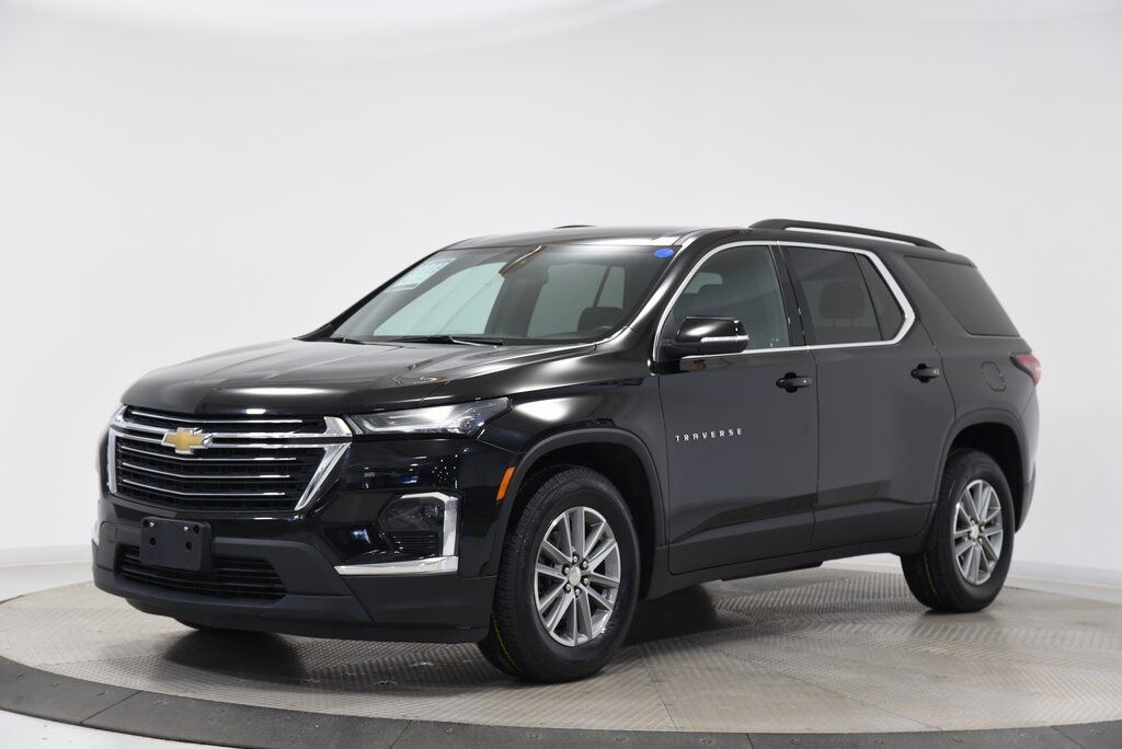 2023 Chevrolet Traverse LT Leather Akron