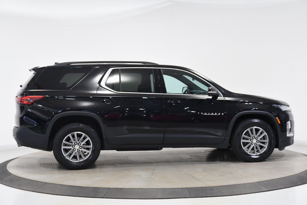 2023 Chevrolet Traverse LT Leather Akron
