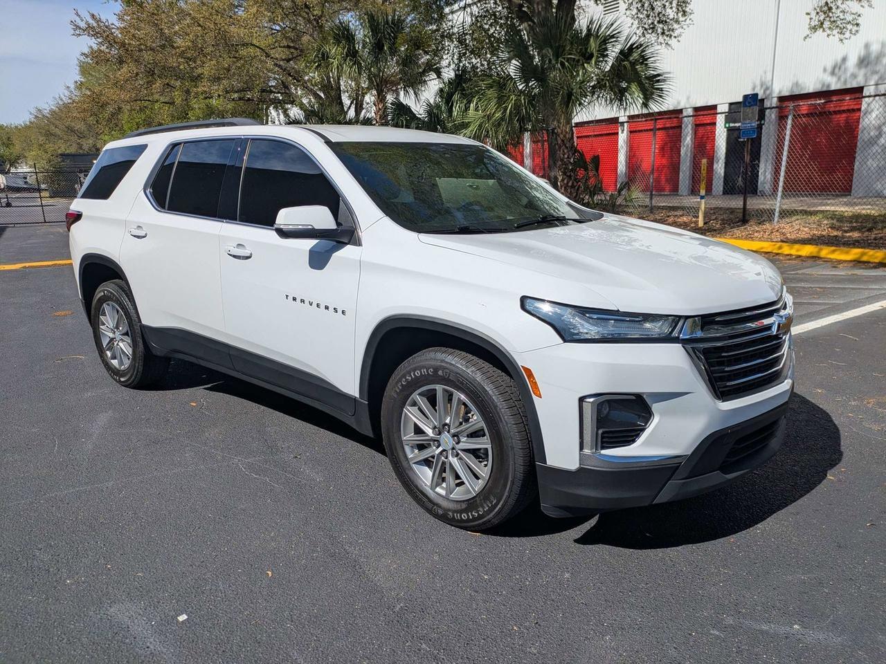 2023 Chevrolet Traverse LT Leather