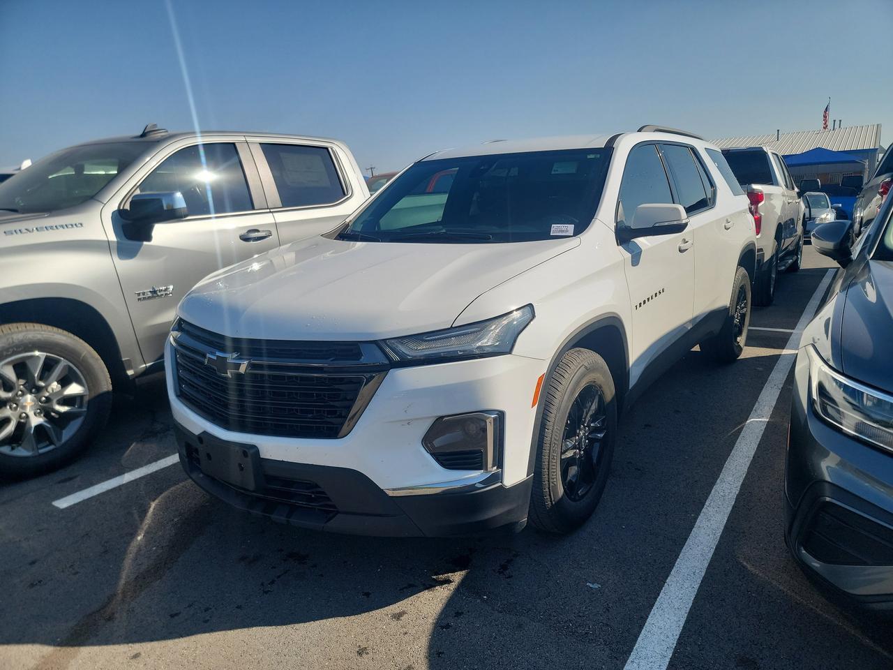 2023 Chevrolet Traverse LT Leather