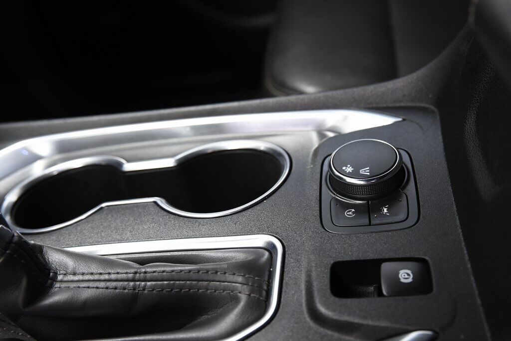 2023 Chevrolet Traverse Premier Akron