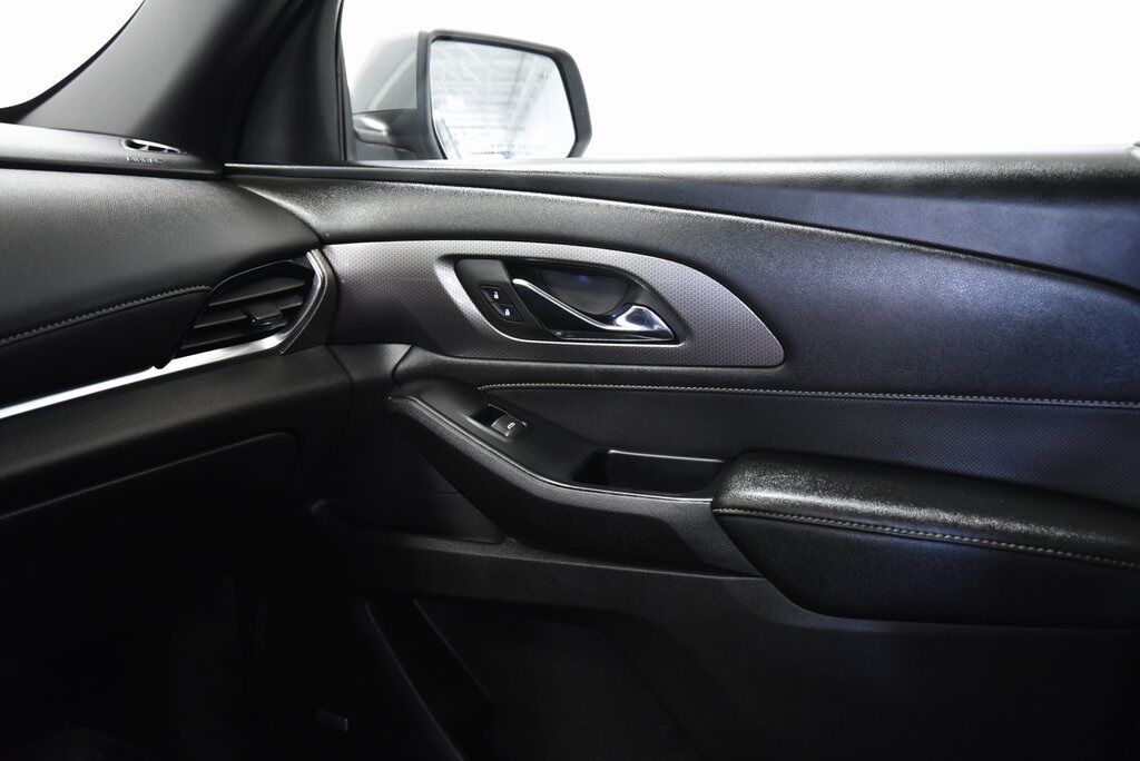 2023 Chevrolet Traverse Premier Akron