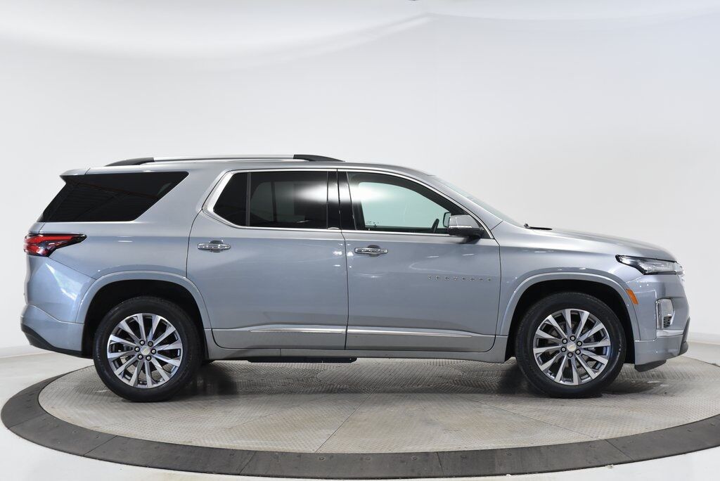 2023 Chevrolet Traverse Premier Akron