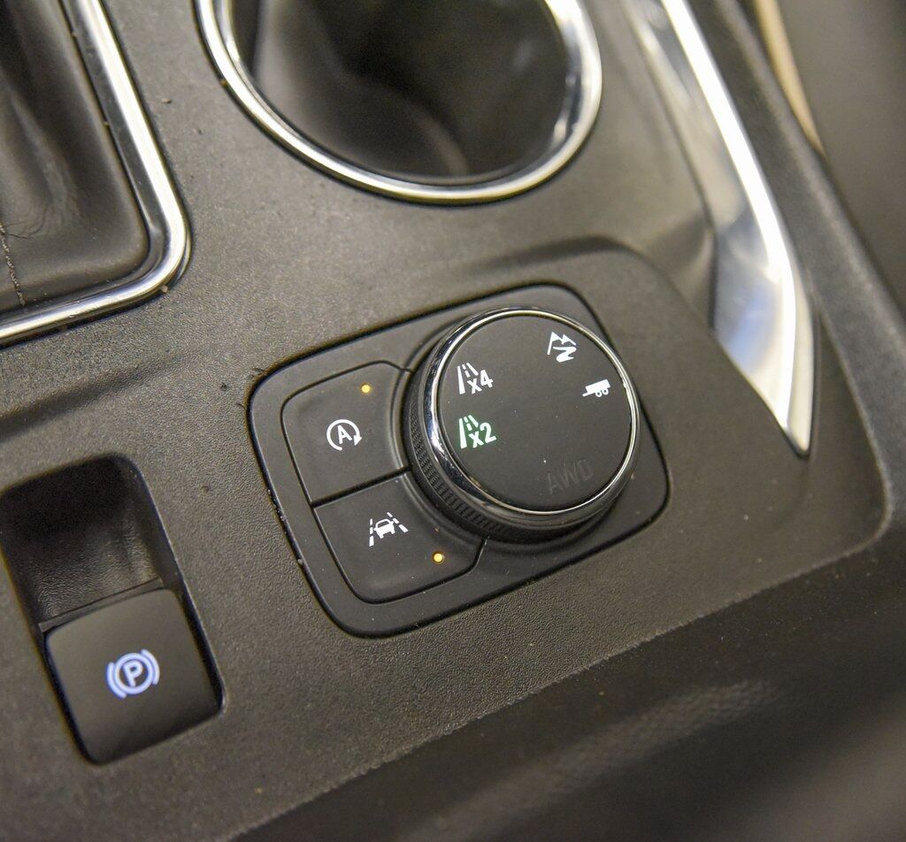 2023 Chevrolet Traverse Premier Akron