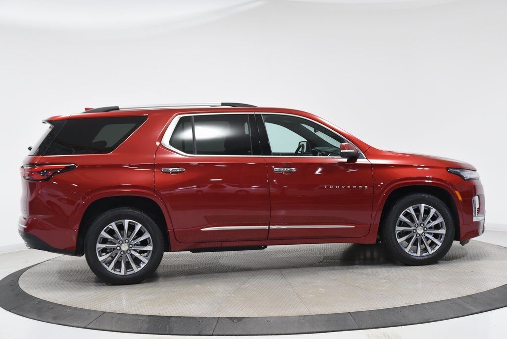 2023 Chevrolet Traverse Premier Akron