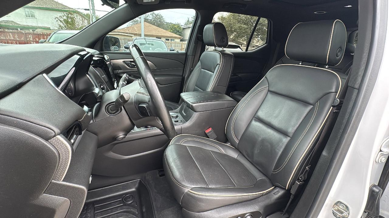 2023 Chevrolet Traverse Premier  Selma TX