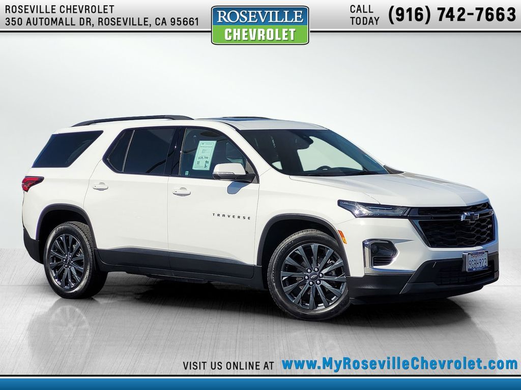 2023 Chevrolet Traverse RS