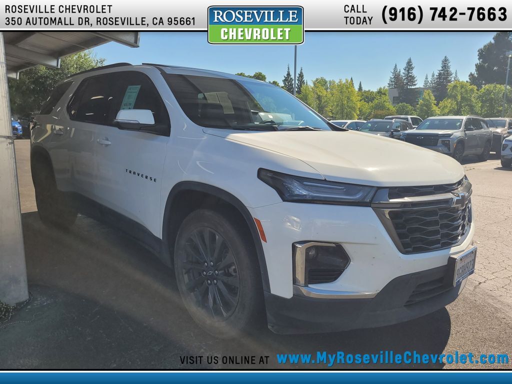 2023 Chevrolet Traverse RS