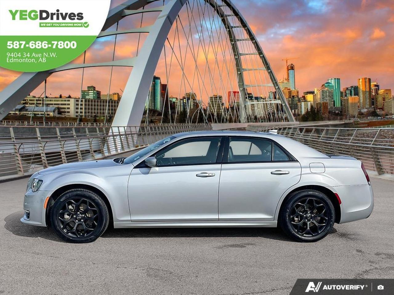 2023 Chrysler 300 300 Touring L