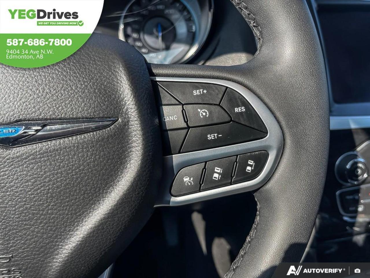 2023 Chrysler 300 300 Touring L Edmonton AB