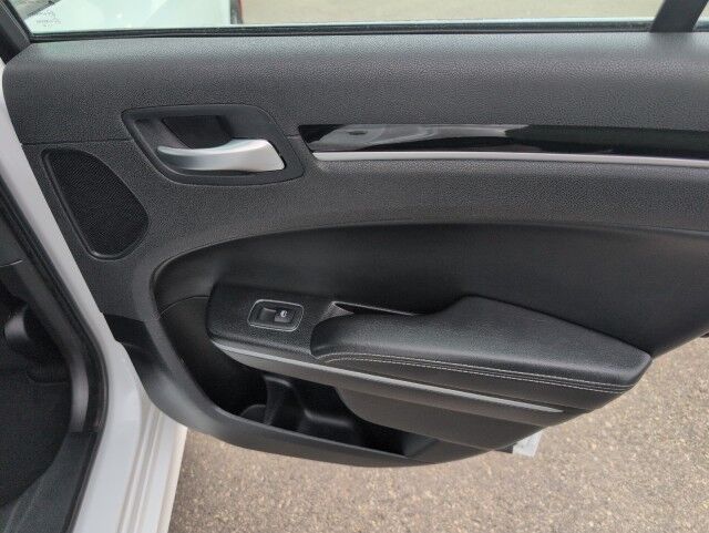 2023 Chrysler 300 300S Grande Prairie AB