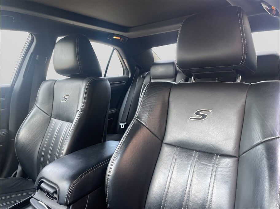 2023 Chrysler 300 300S V6 Sedan 4D Port Orchard WA