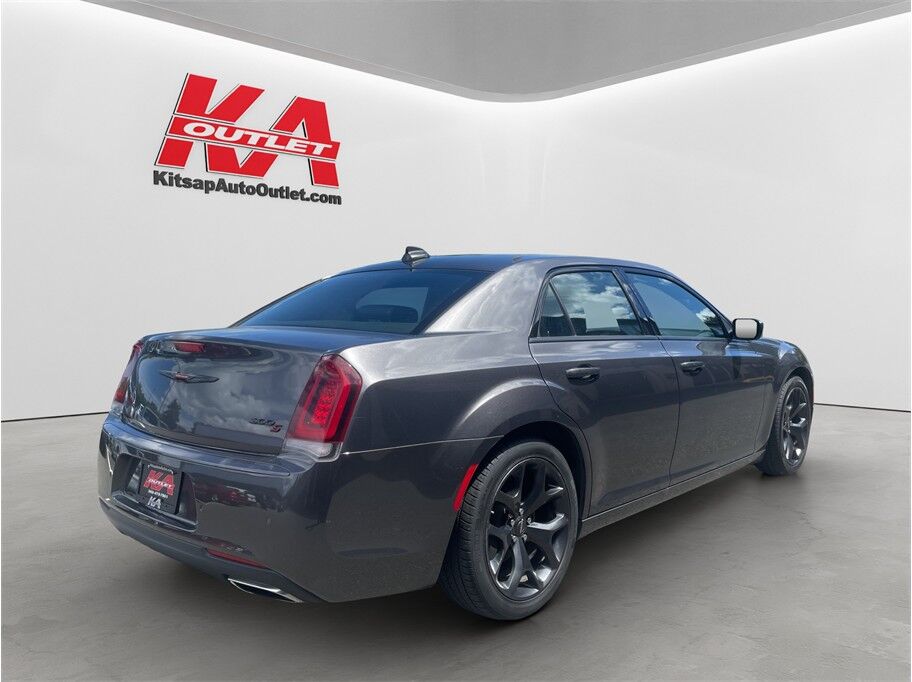 2023 Chrysler 300 300S V6 Sedan 4D