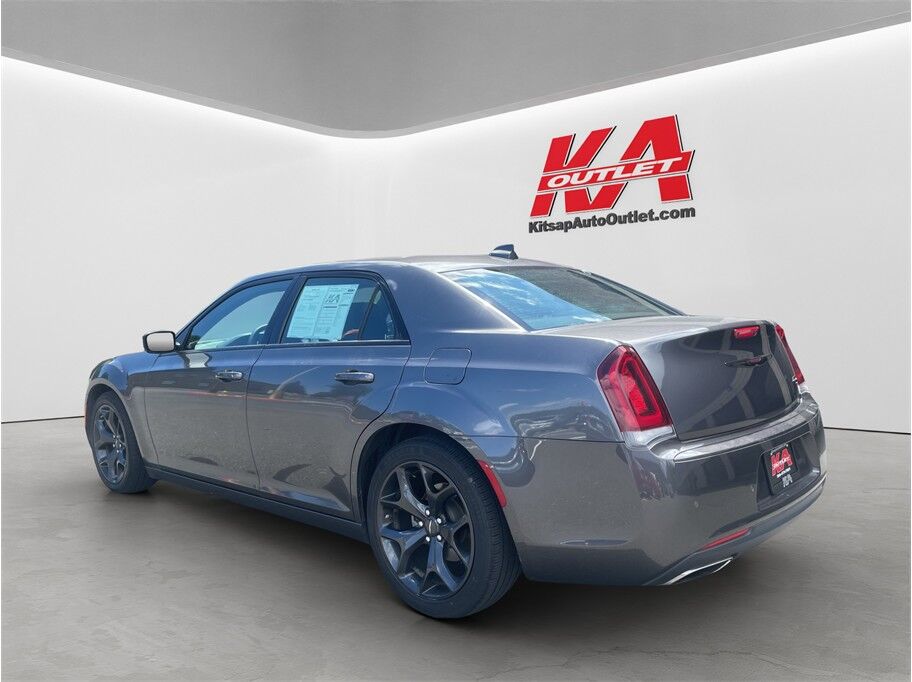 2023 Chrysler 300 300S V6 Sedan 4D