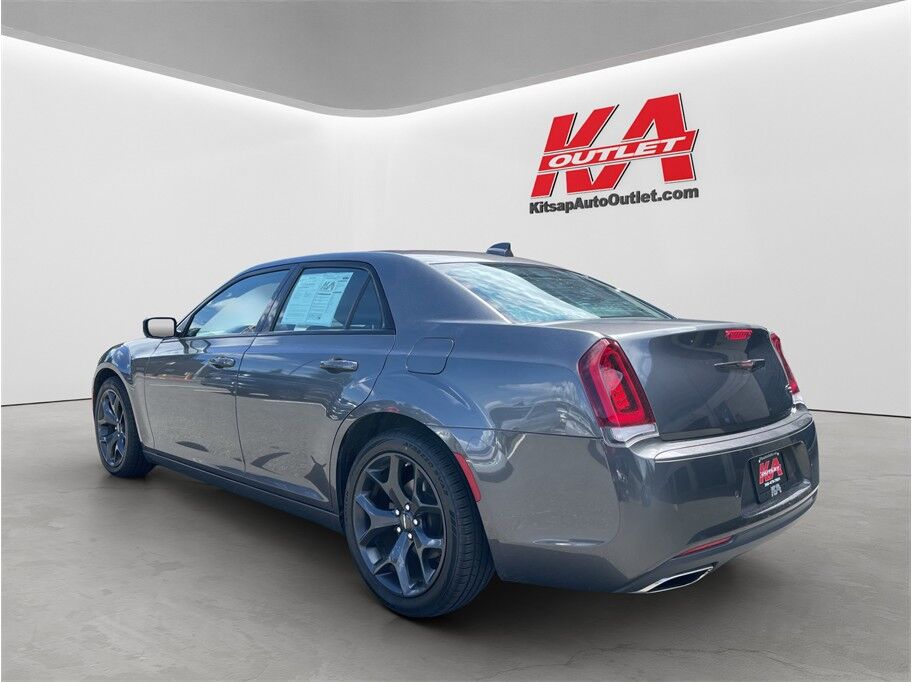 2023 Chrysler 300 300S V6 Sedan 4D