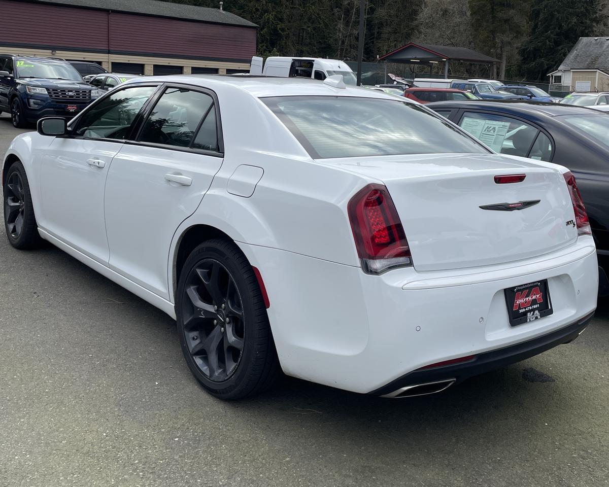 2023 Chrysler 300 300S V6 Sedan 4D