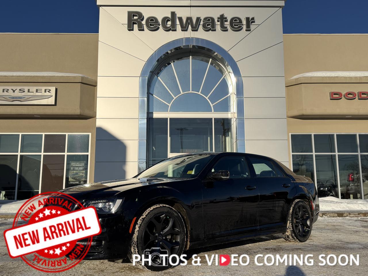 2023 Chrysler 300 S | Leather | Heated & Vented Seats | Pano Roof | SafetyTec Plus Group