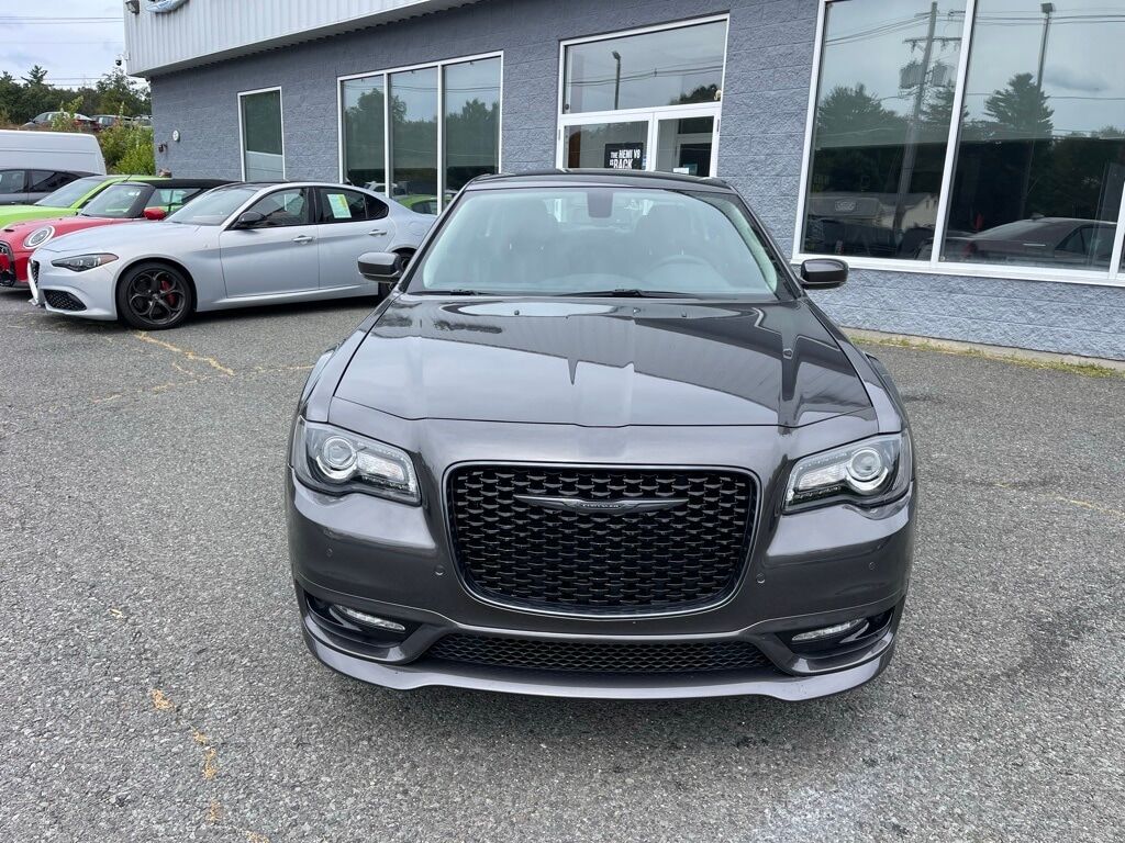 2023 Chrysler 300 TOURING L AWD Orange MA