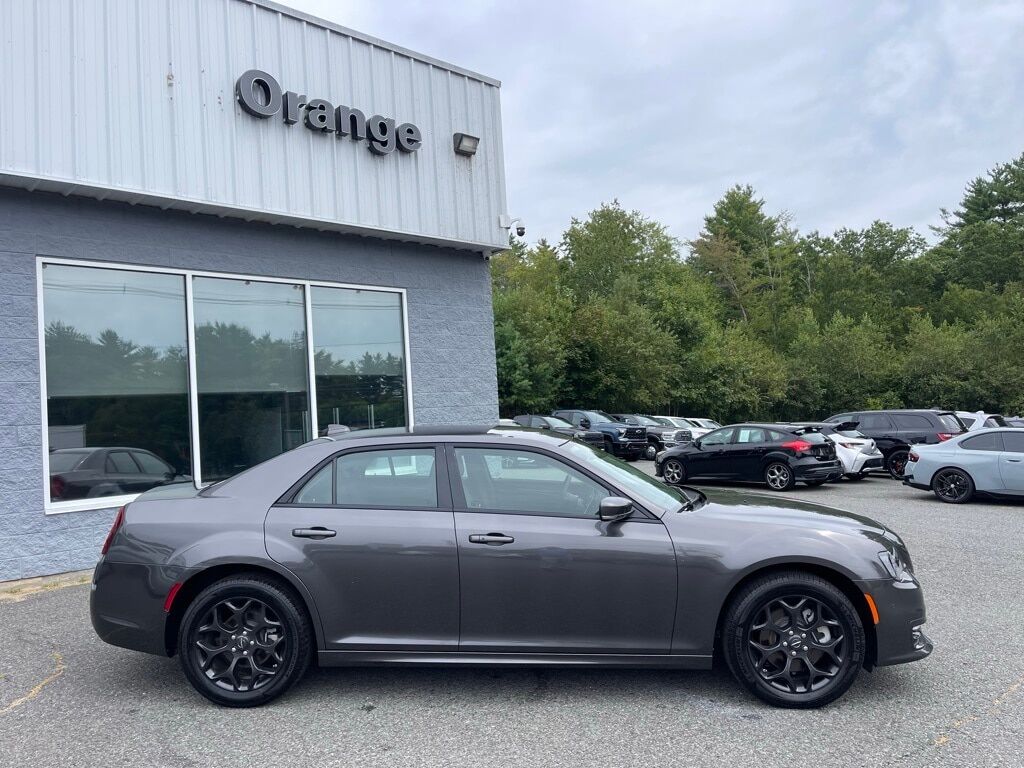 2023 Chrysler 300 TOURING L AWD Orange MA