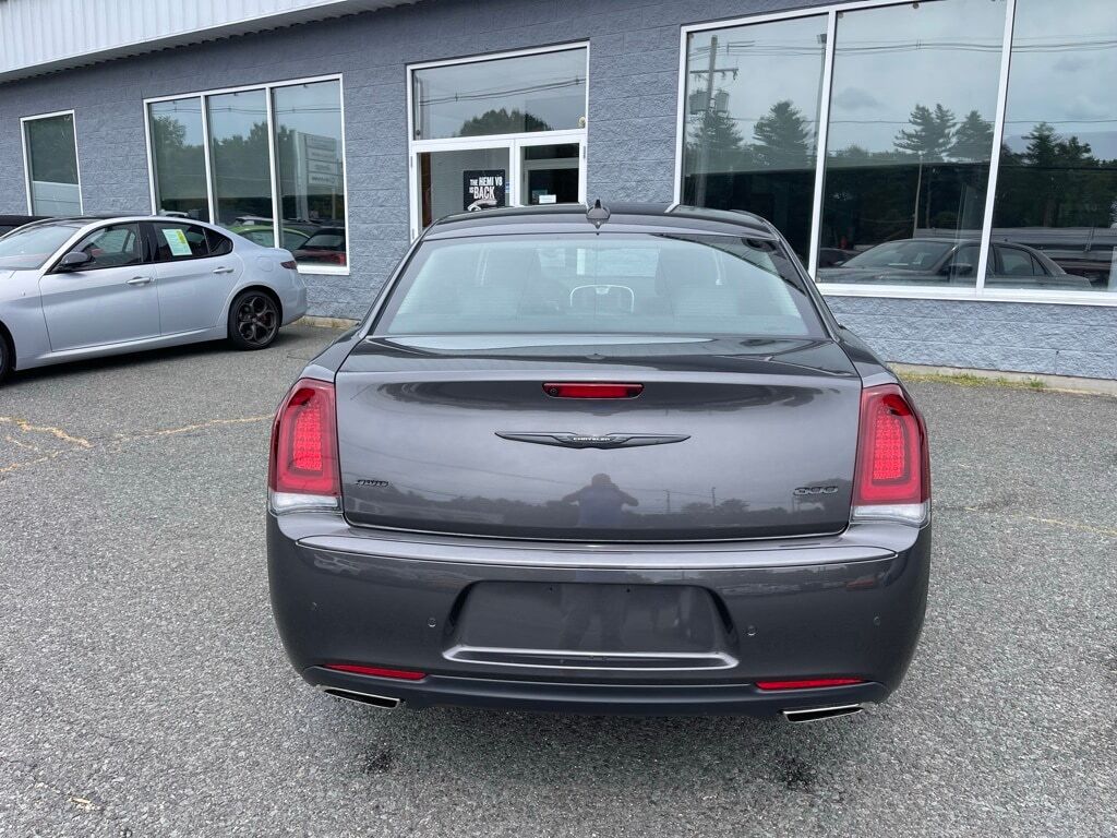 2023 Chrysler 300 TOURING L AWD Orange MA