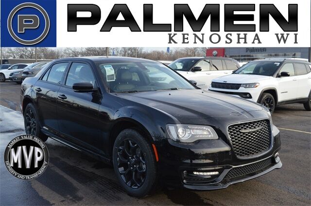 New 2023 Chrysler 300 TOURING L AWD Kenosha WI