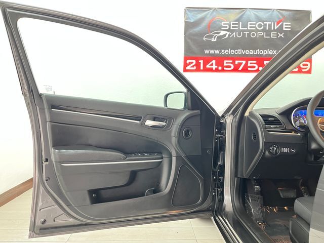 2023 Chrysler 300 Touring Carrollton TX