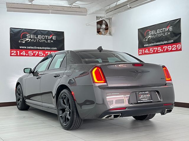 2023 Chrysler 300 Touring Carrollton TX