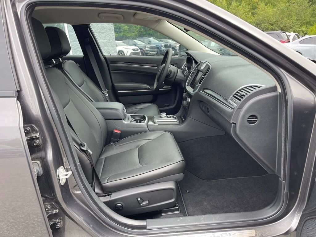 2023 Chrysler 300 Touring Orange MA