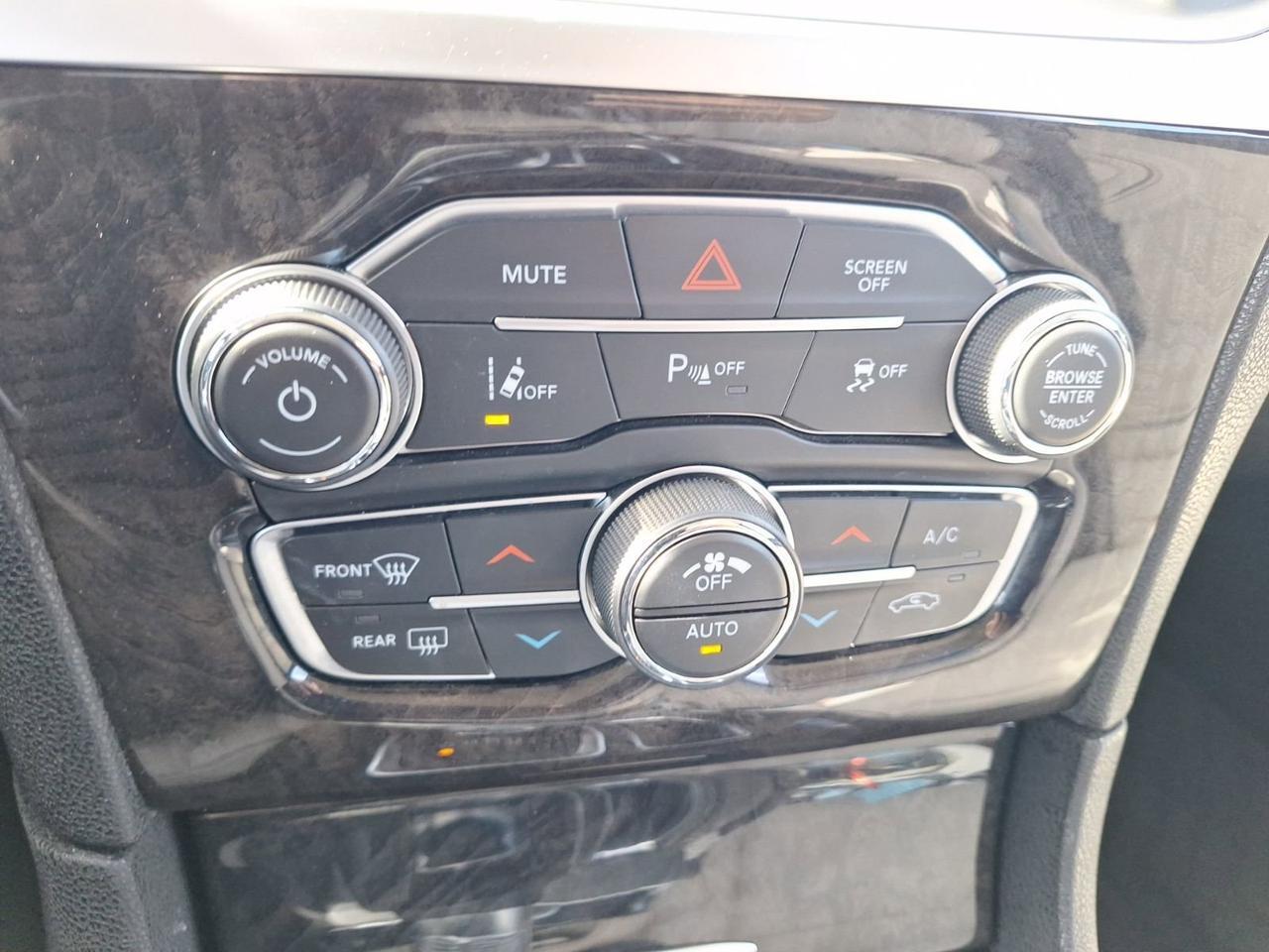 2023 Chrysler 300 Touring L Hurst TX