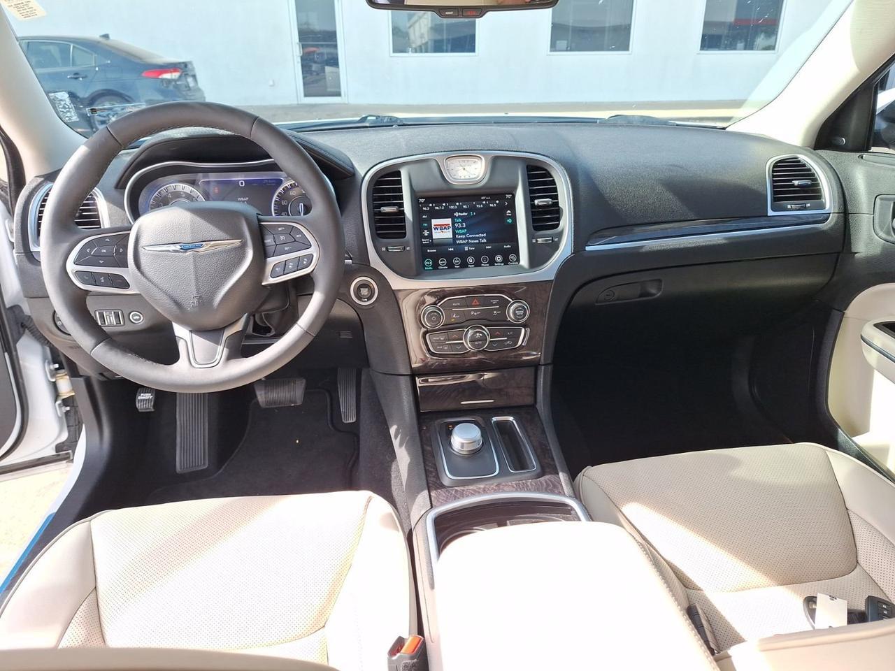 2023 Chrysler 300 Touring L Hurst TX