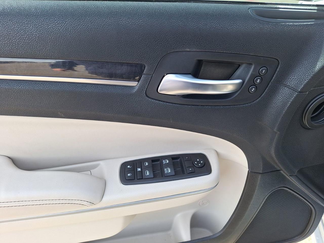 2023 Chrysler 300 Touring L Hurst TX