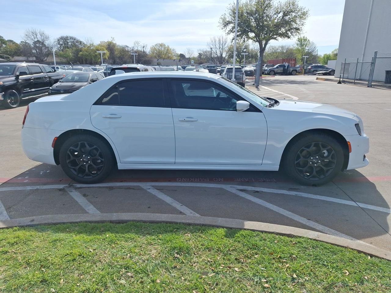 2023 Chrysler 300 Touring L Hurst TX