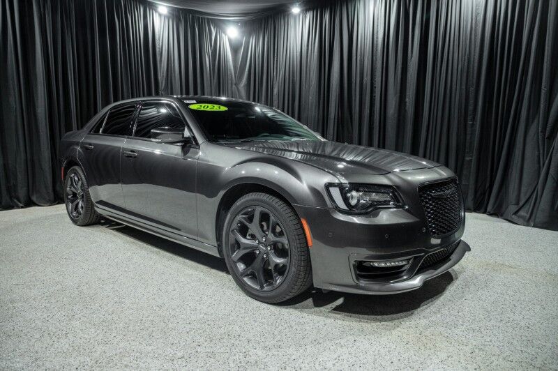 2023 Chrysler 300 Touring L Sedan