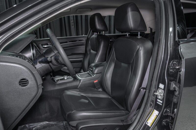 2023 Chrysler 300 Touring L Sedan Peoria AZ